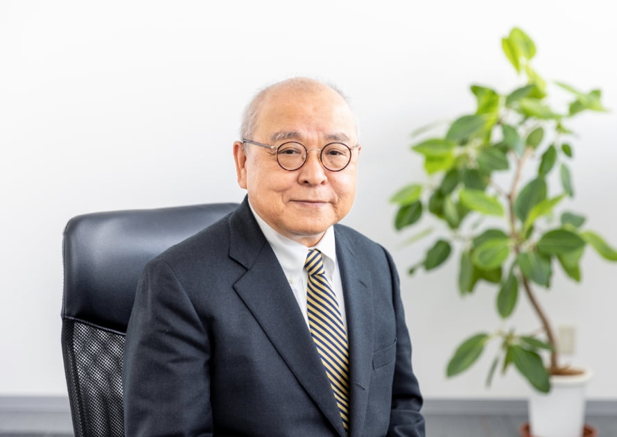 Representative Director Yasuhiko Ariki
